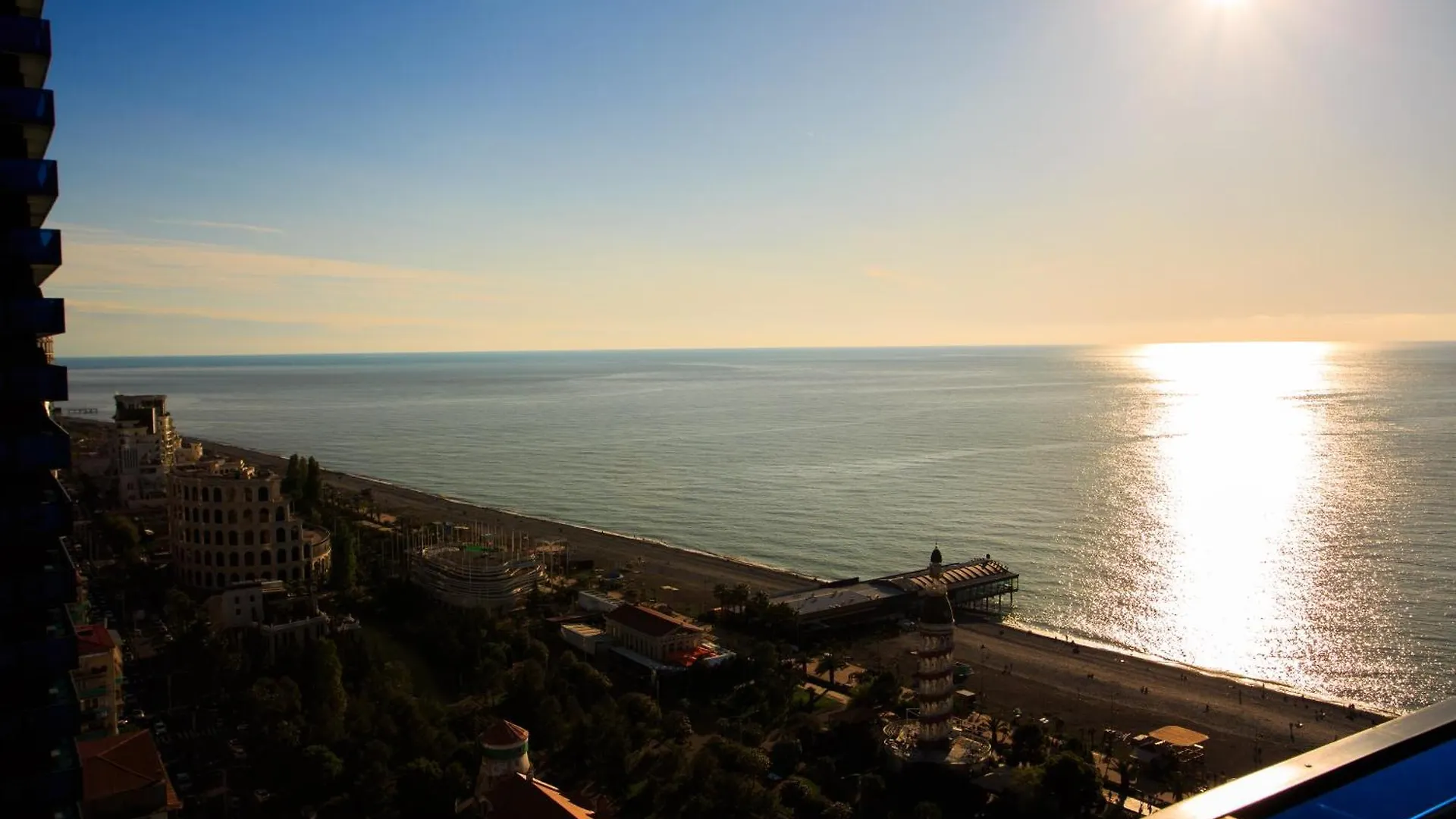 Aparthotel Seasonal - Beautiful Apartments Near The Sea - Orbi City N1 Batumi