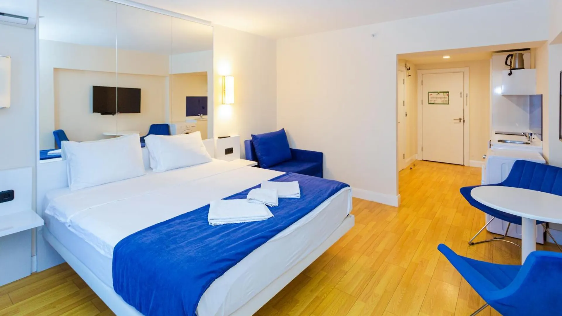 Aparthotel Seasonal - Beautiful Apartments Near The Sea - Orbi City N1 Batumi