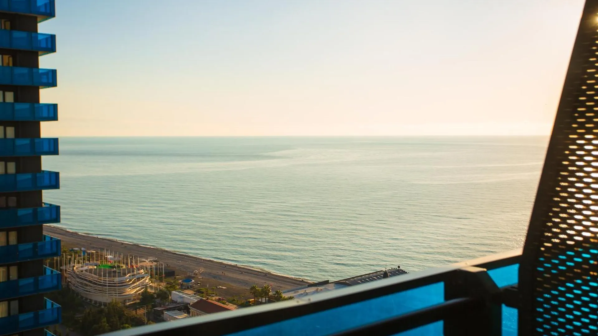 Seasonal - Beautiful Apartments Near The Sea - Orbi City N1 Batumi 0*,  Georgia