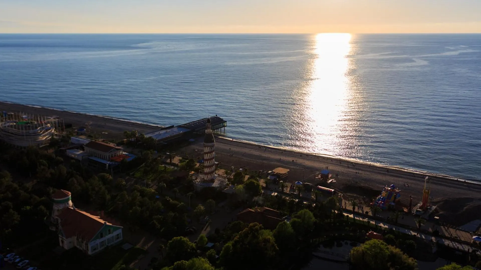 Aparthotel Seasonal - Beautiful Apartments Near The Sea - Orbi City N1 Batumi